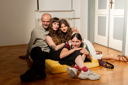 2 HIŠA KULTURE MAŠA KNAPIČ HANNAH KOSELJ MARUŠIČ TIM TOPIĆ PIVKA  5.9.2025 - Valter Leban-0655